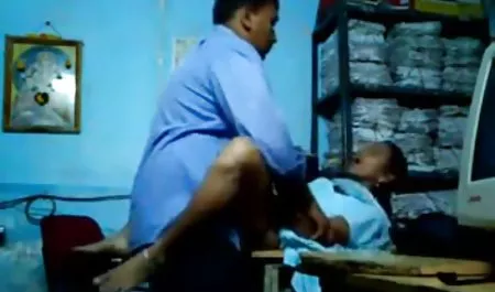 مربی عکسهای سوپر کون در امتحان راننده زن سیاه را لعنتی کرد