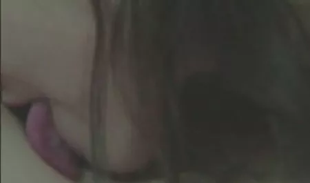پرستار سنگریزه عکس سکسی کون لخت برادرش را صدا کرد