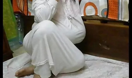 او شلخته جوان را برداشته ، او عکس سکسی کون گنده را از شهر بیرون كشید و او را لعنتی كرد