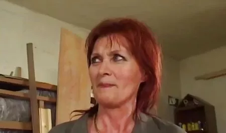 Milf در جوراب های سیاه با پول در ماشین فاک می شود تصاویر سکسی کوس کون